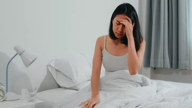 pregnant woman suffering from insomnia